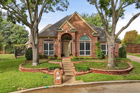 Photo of 3117 Woodland Heights Circle, Colleyville, TX 76034 (MLS # 21411141)