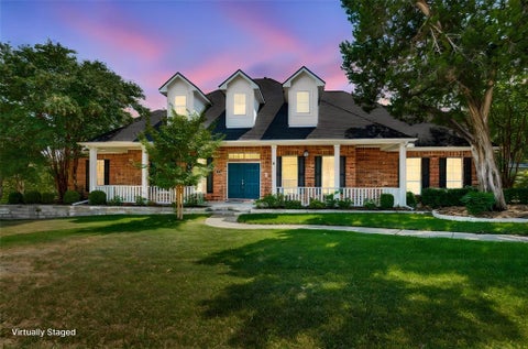 Photo of 806 Cobblestone Court, Cedar Hill, TX 75104 (MLS # 21387716)