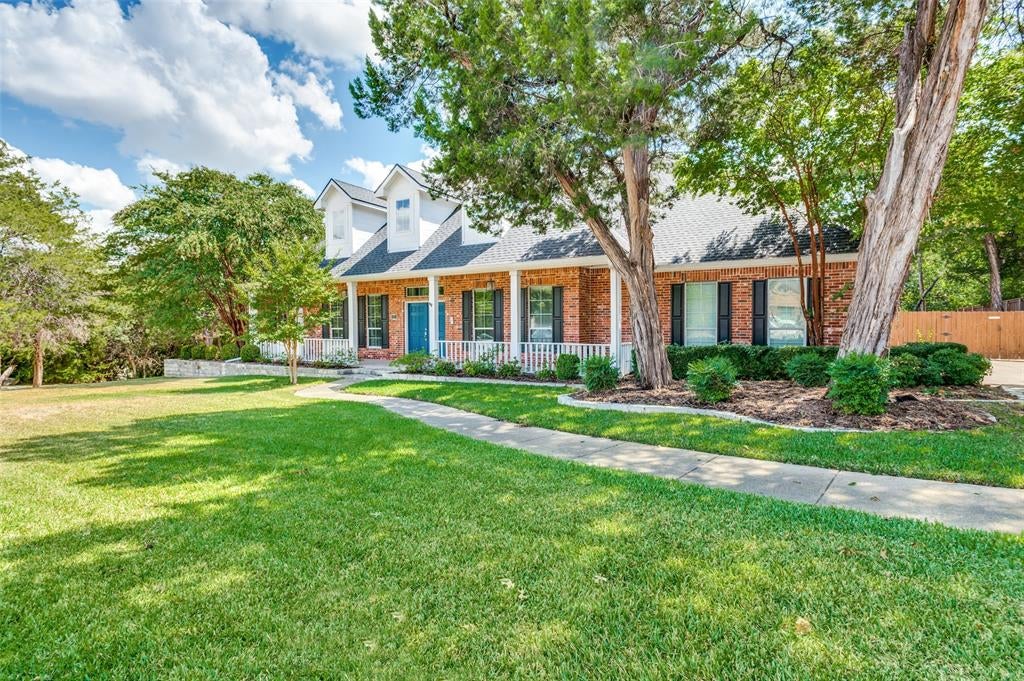 806 Cobblestone Court