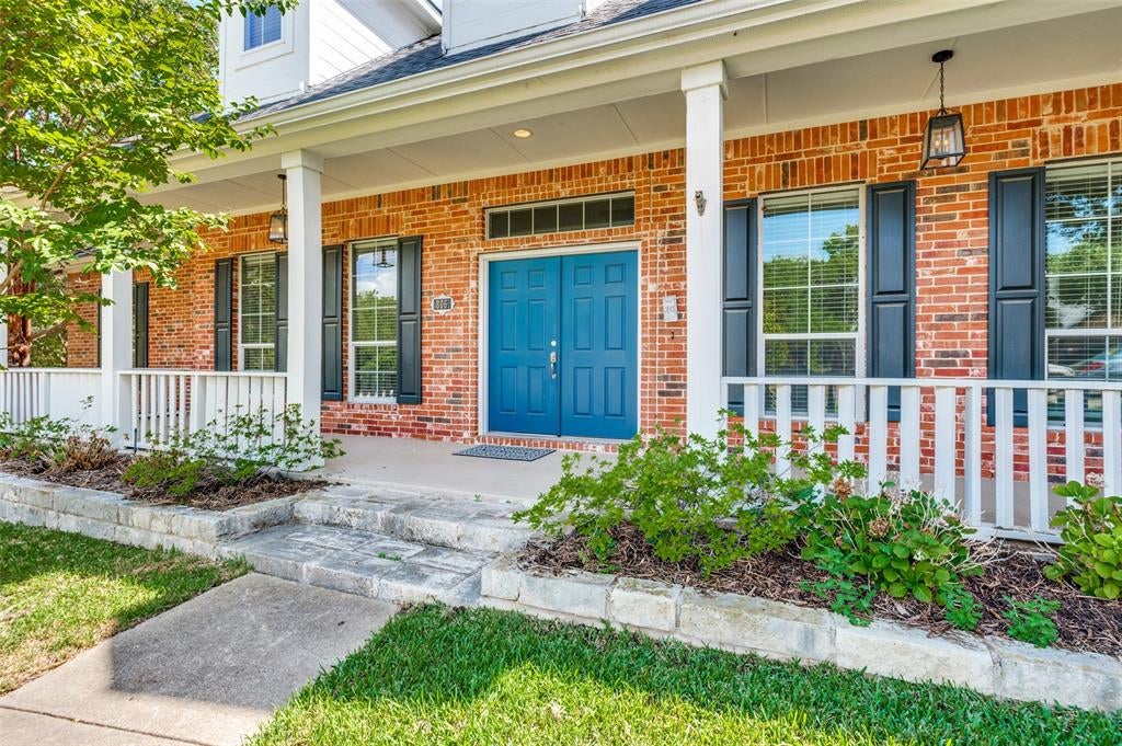 806 Cobblestone Court