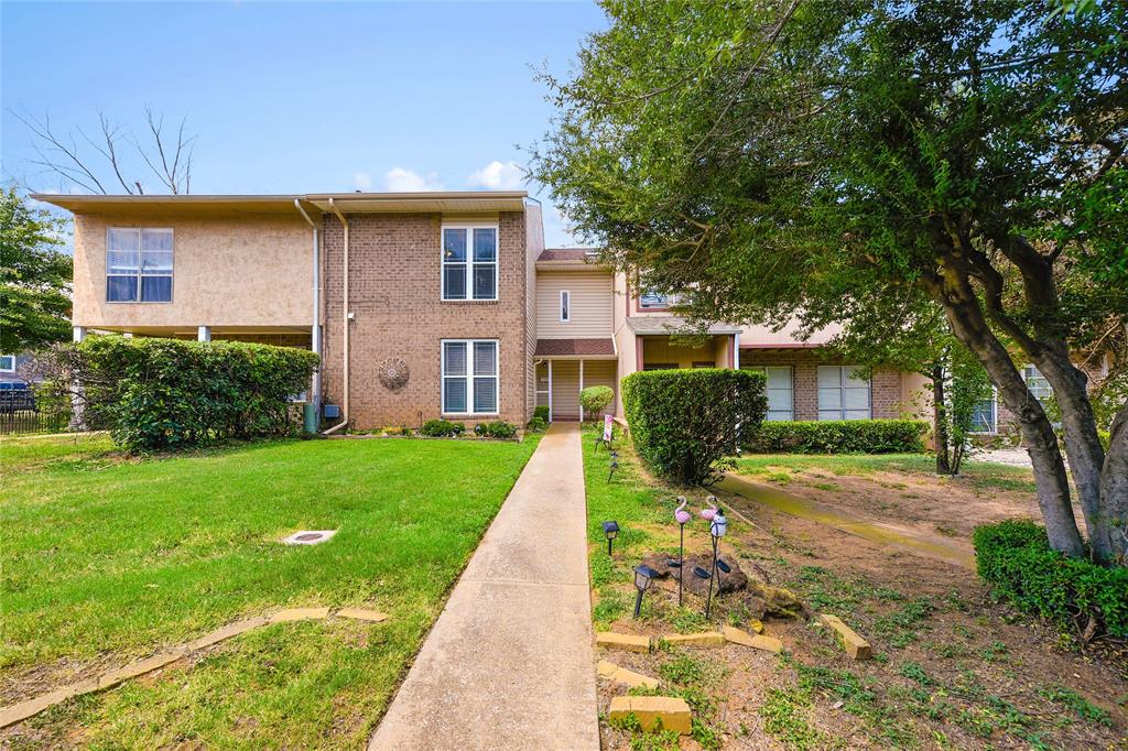 View Grapevine, TX 76051 townhome