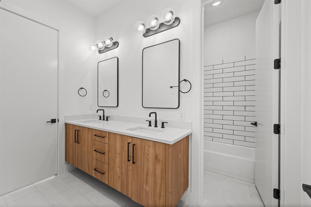 Robertson & Harris - Residential