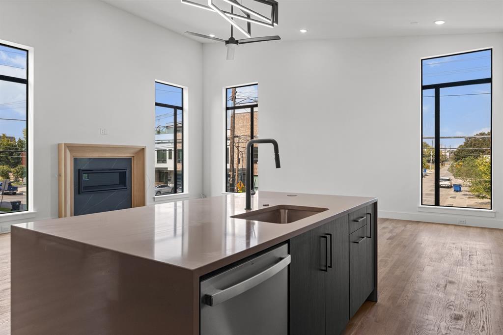 Robertson & Harris - Residential