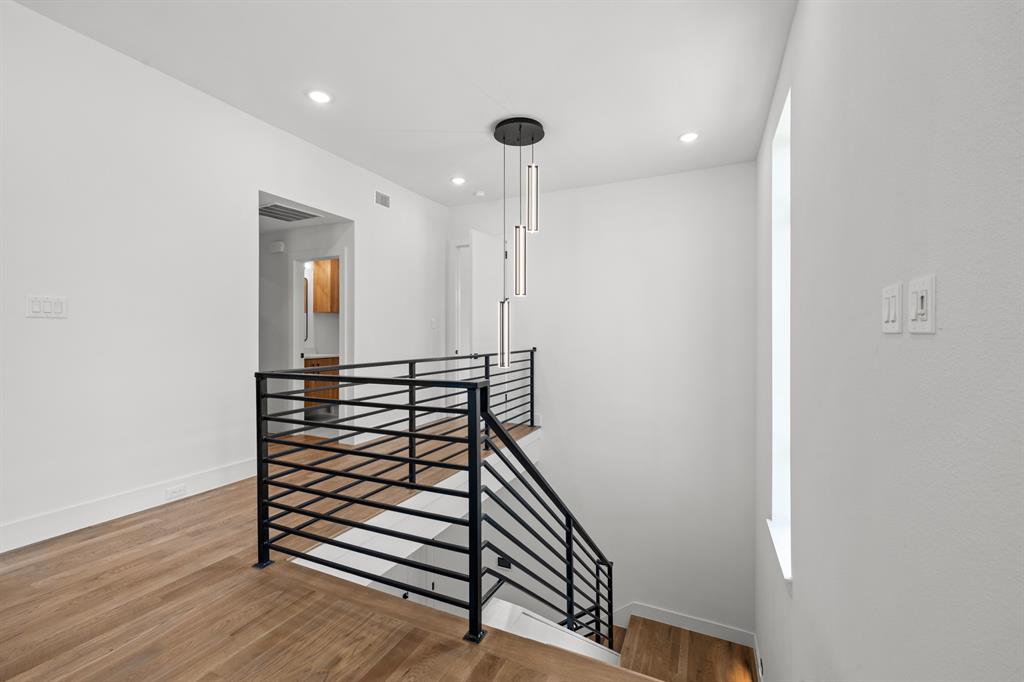 Robertson & Harris - Residential