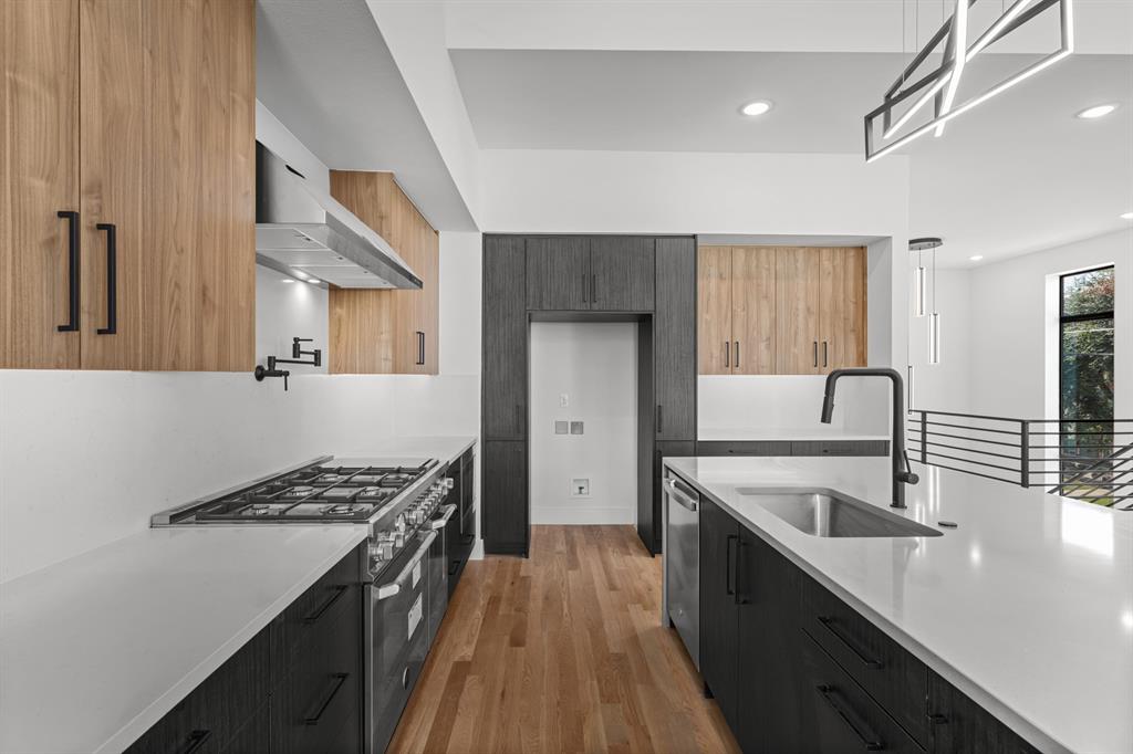 Robertson & Harris - Residential