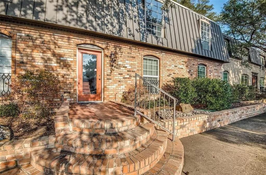 5232 Fleetwood Oaks Avenue 216