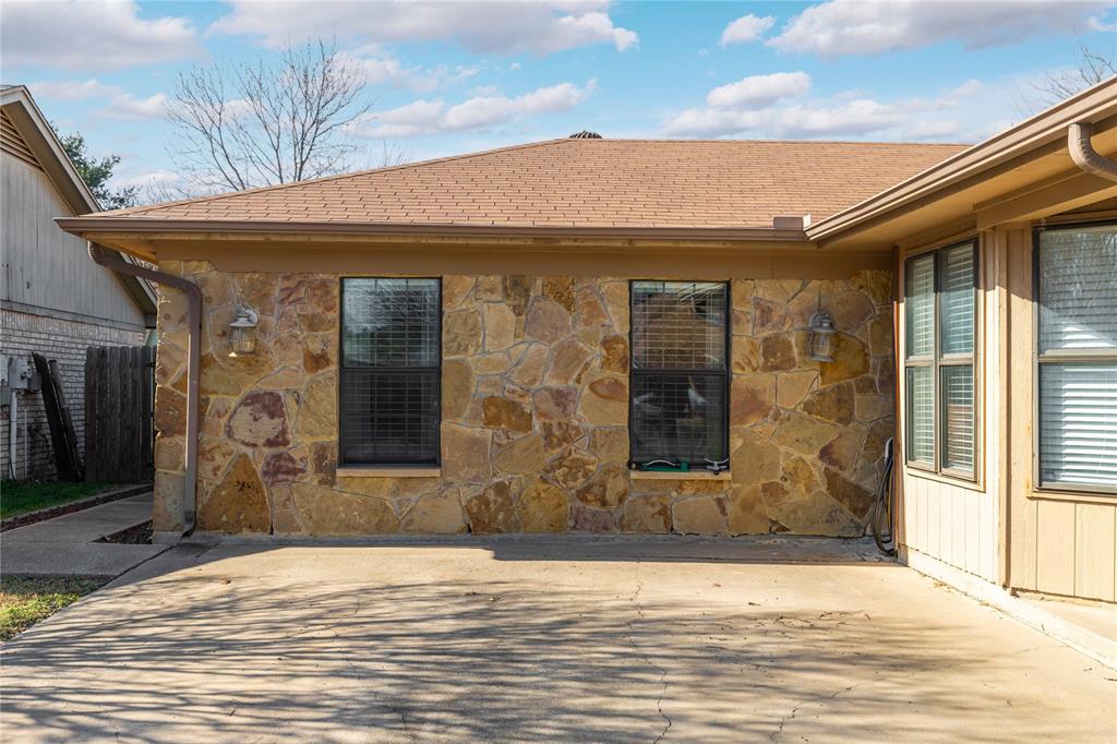 7921 Pebblebrook Drive