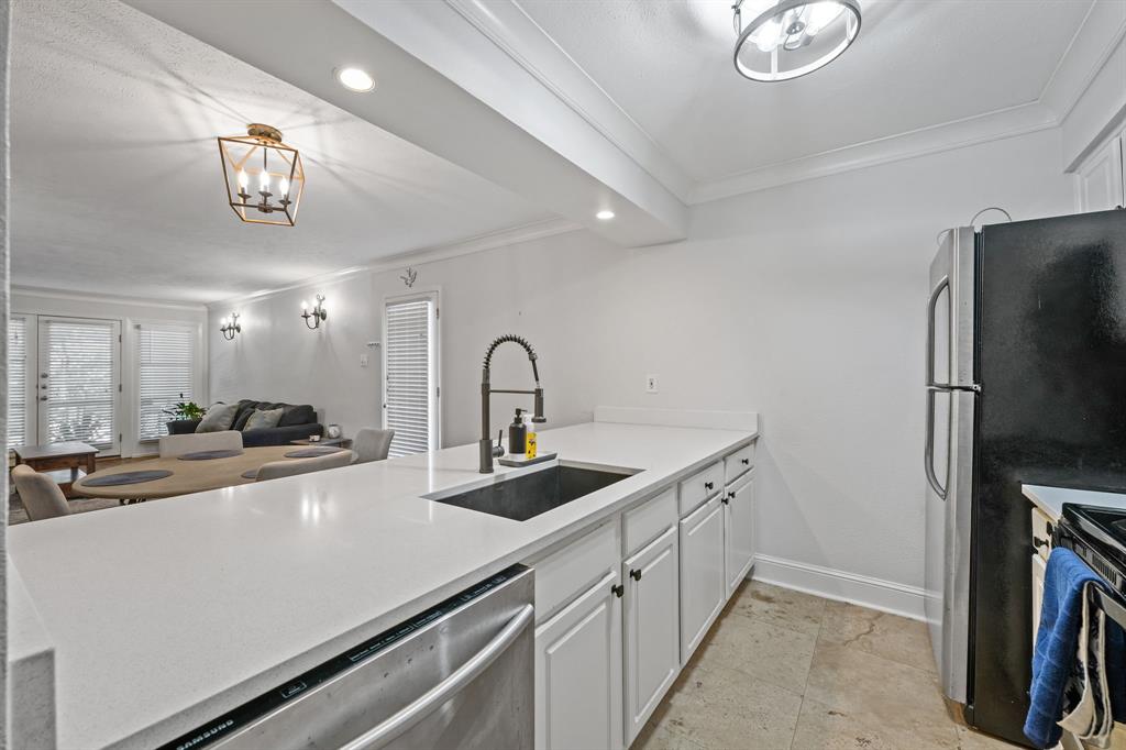 Bella Gardens Condos - Residential