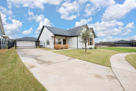 Photo of 1556 Lizzie Lane, Burleson, TX 76028 (MLS # 21204757)