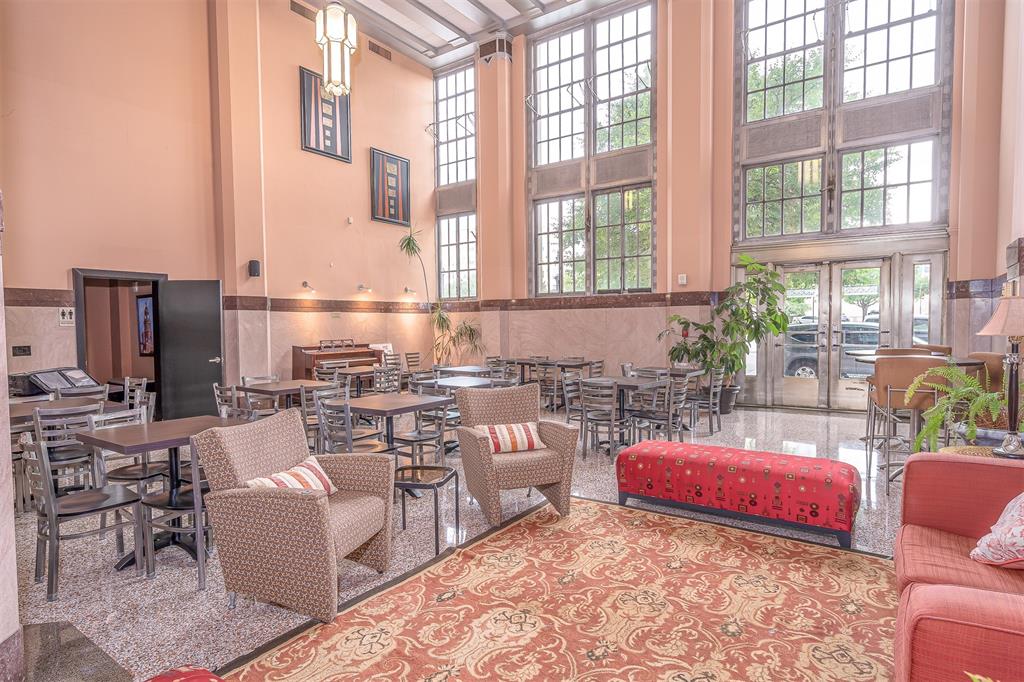 Texas & Pacific Lofts Condo - Residential