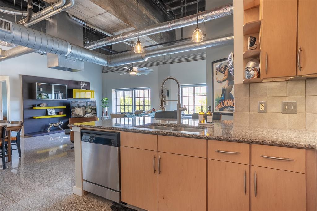 Texas & Pacific Lofts Condo - Residential