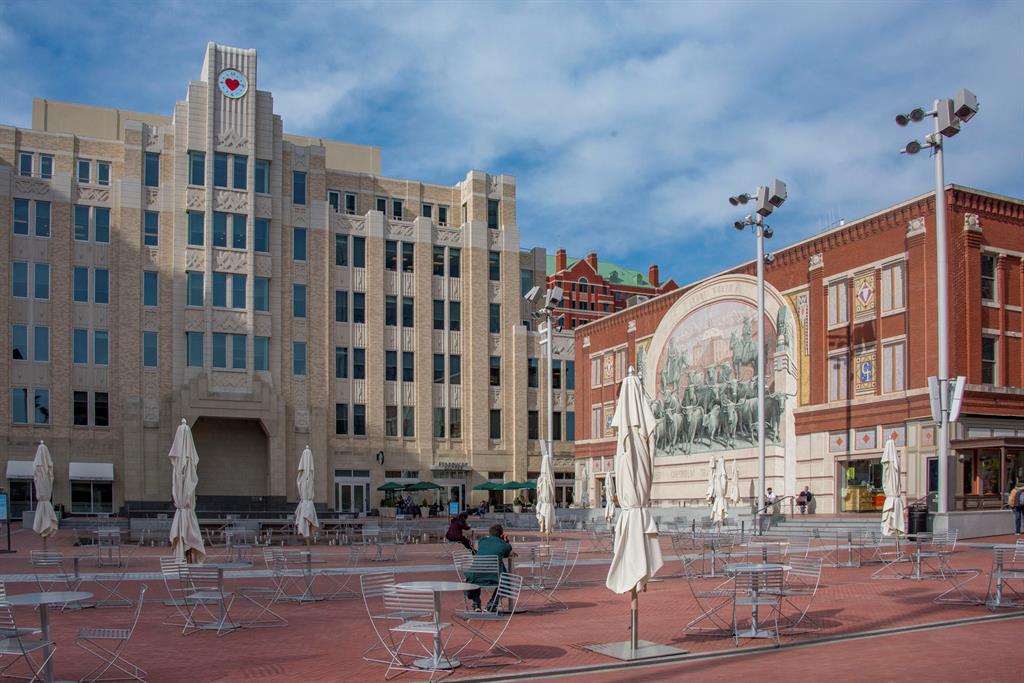 Texas & Pacific Lofts Condo - Residential
