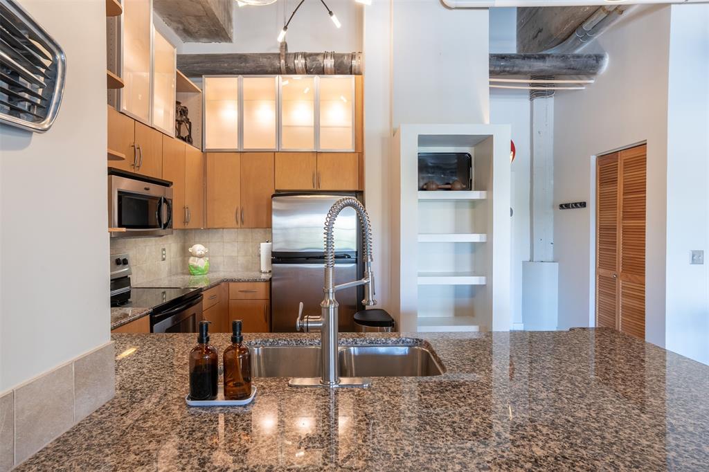 Texas & Pacific Lofts Condo - Residential