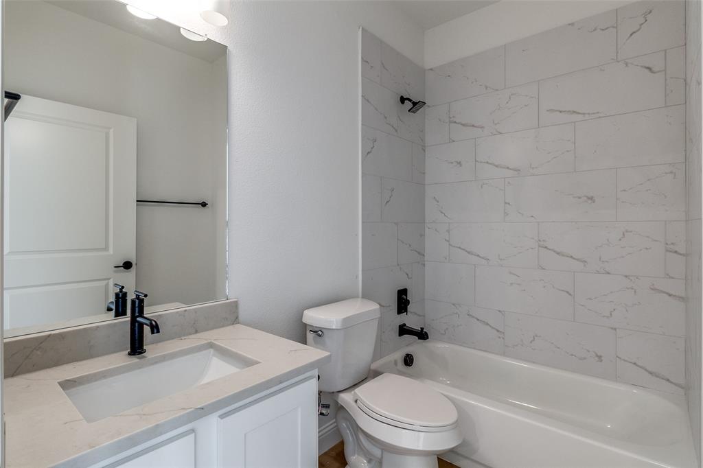 Lincoln Manor 02 - Residential