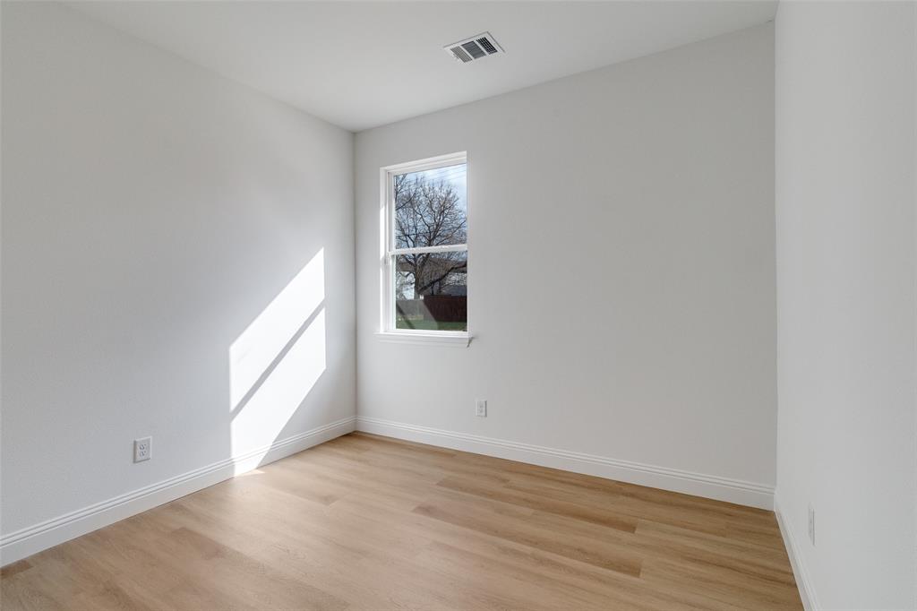 Lincoln Manor 02 - Residential