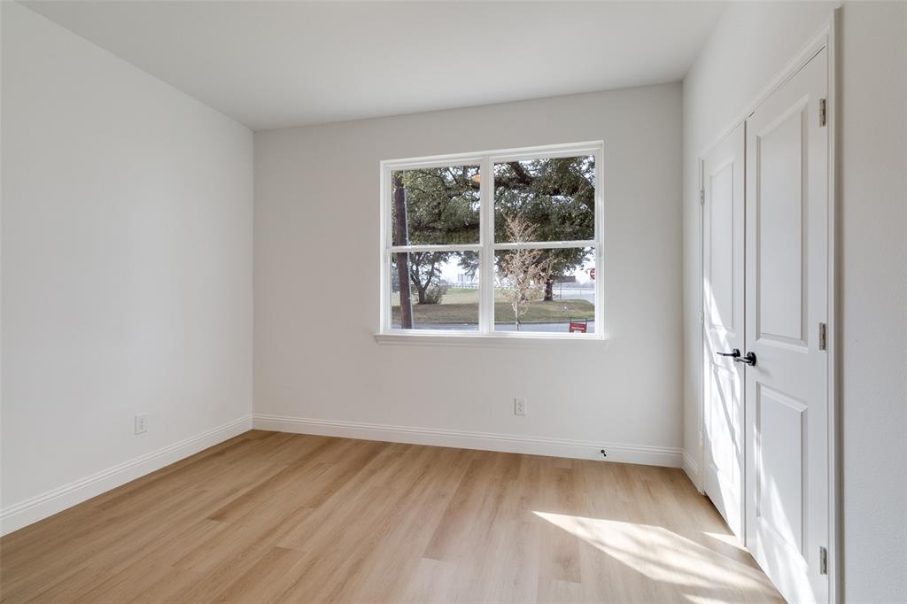 Lincoln Manor 02 - Residential