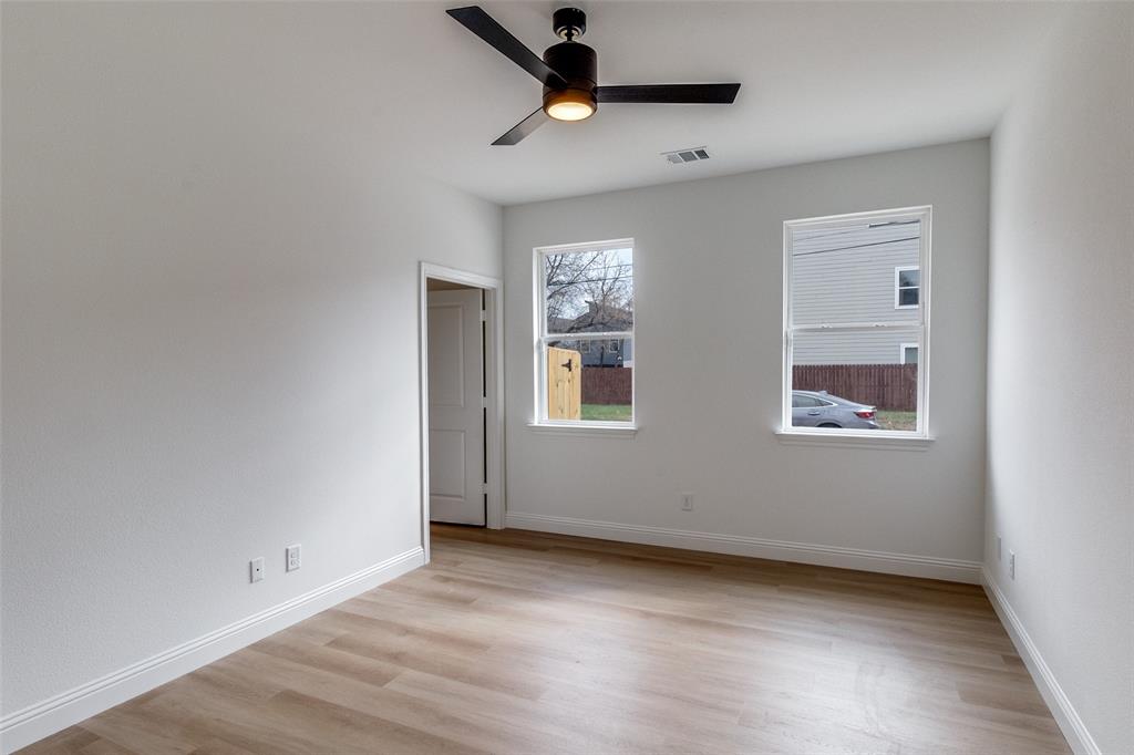 Lincoln Manor 02 - Residential