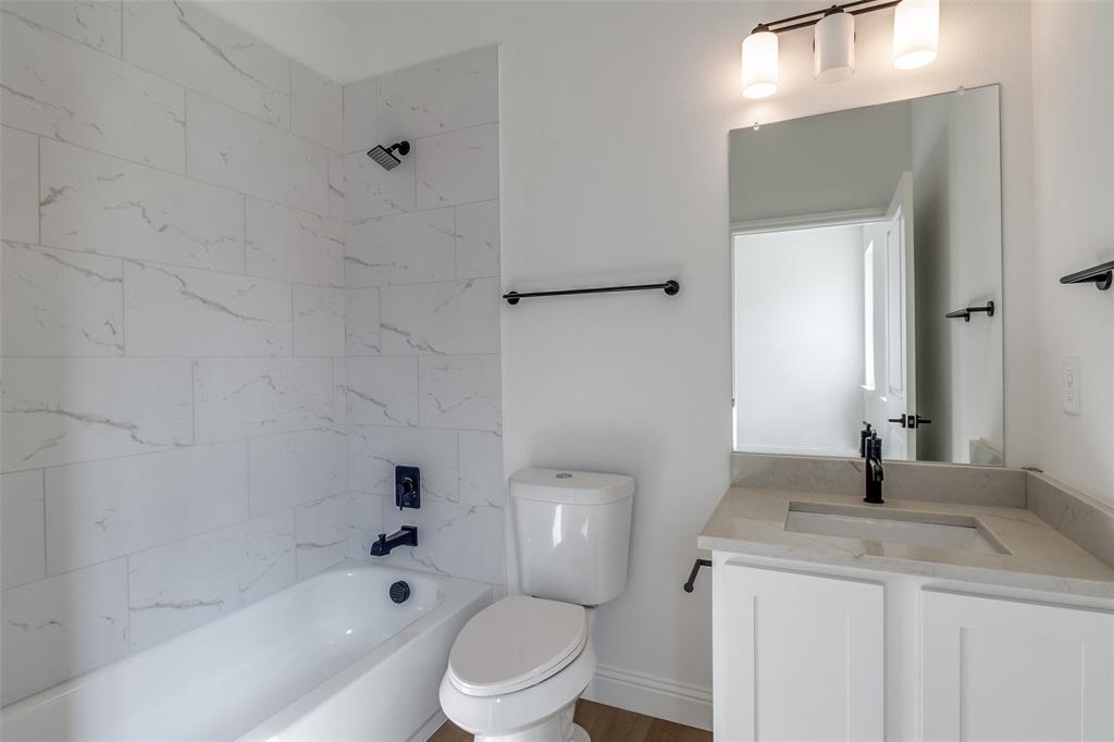 Lincoln Manor 02 - Residential