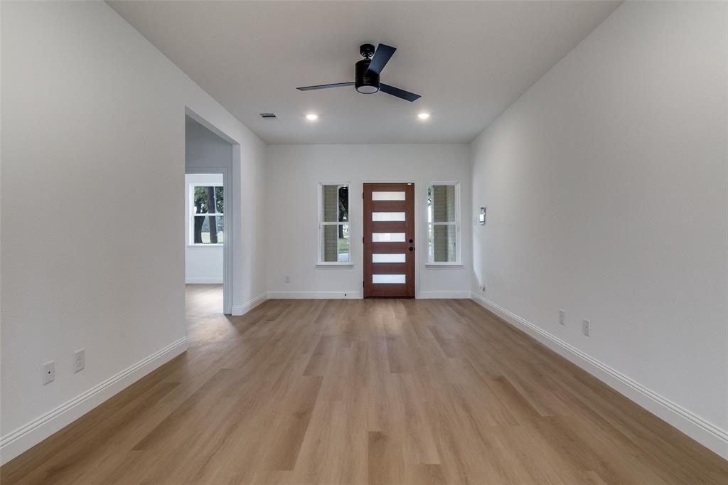 Lincoln Manor 02 - Residential