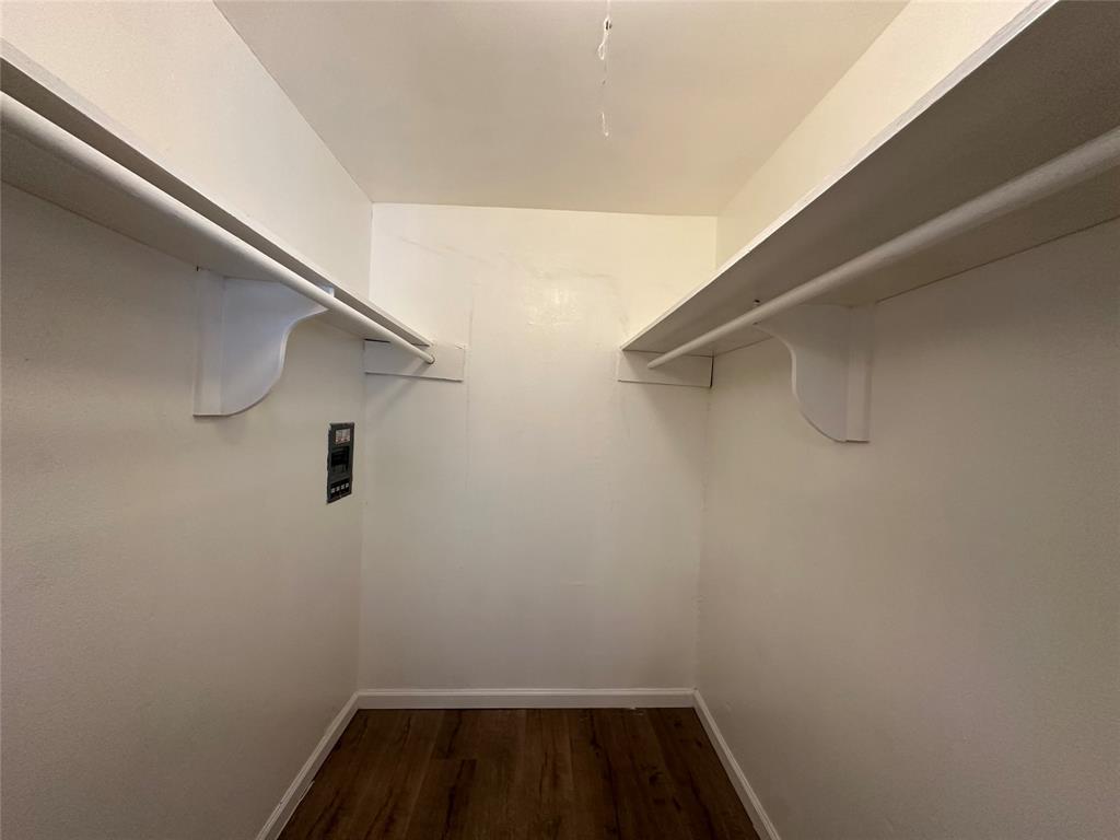 E H Rays - Residential Lease