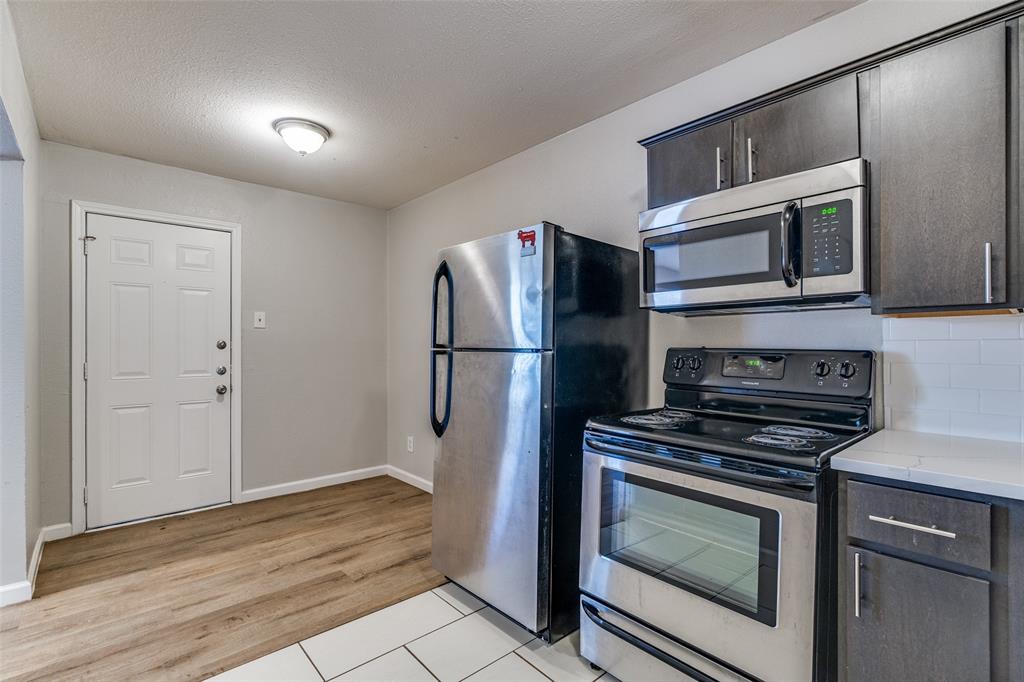 E H Rays - Residential Lease