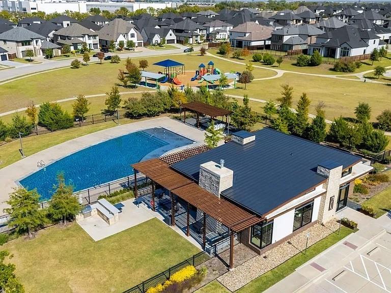 2454 Bainbridge Drive