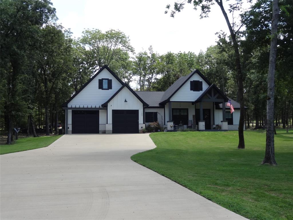 107 Lakeview Trail
