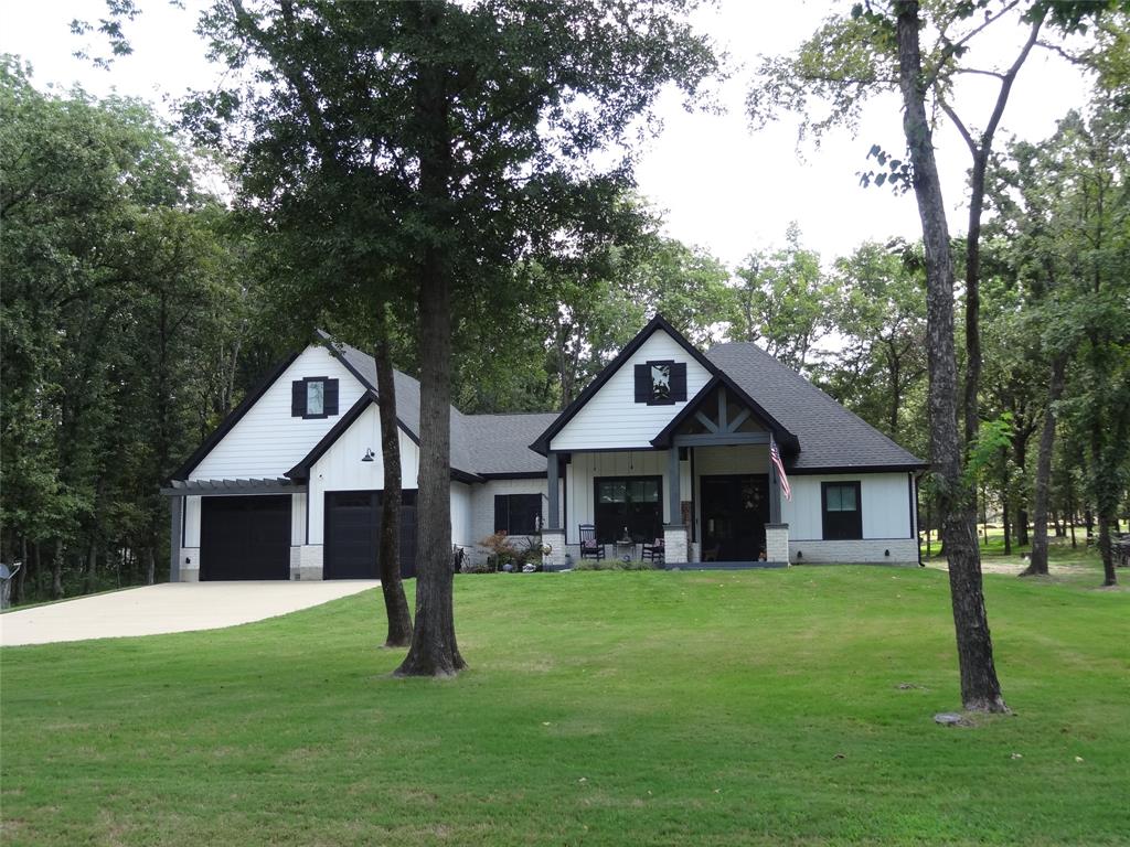 107 Lakeview Trail