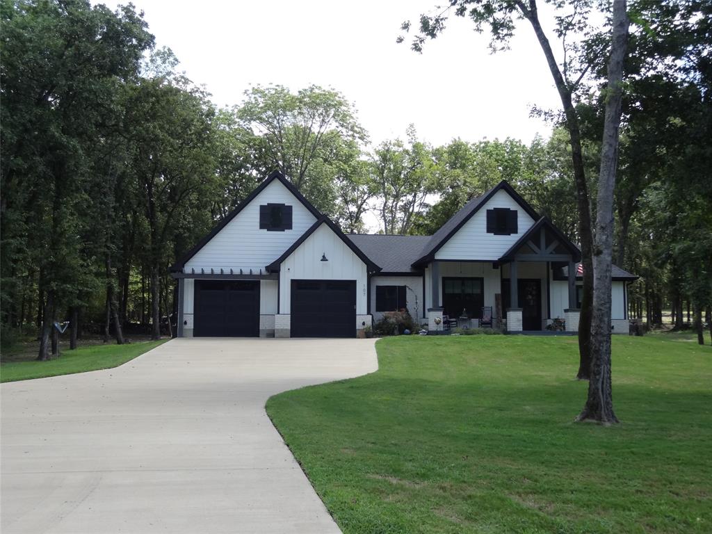 107 Lakeview Trail
