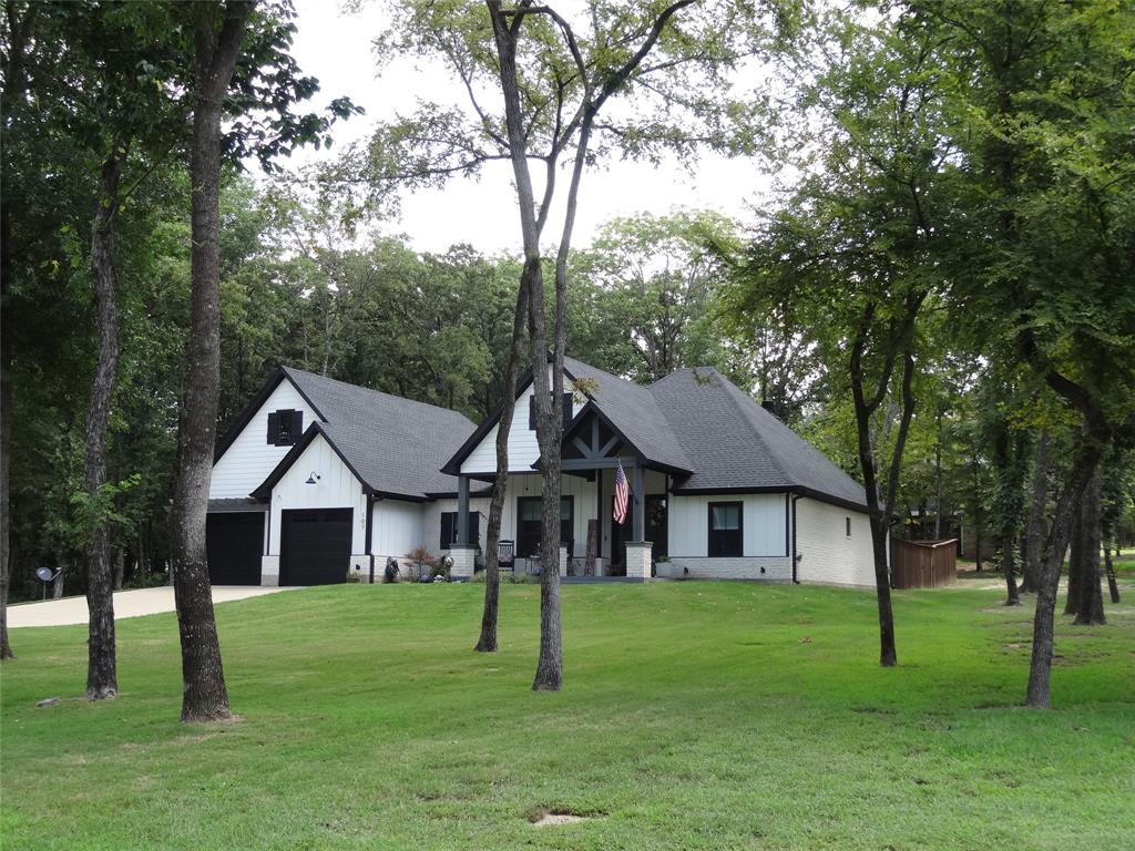 107 Lakeview Trail