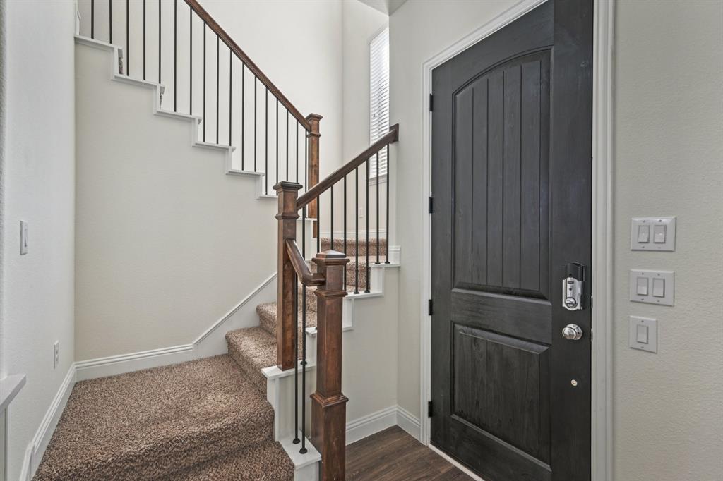 6133 Rainbow Valley