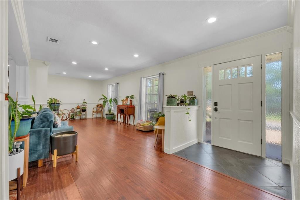 207 Walnut Way