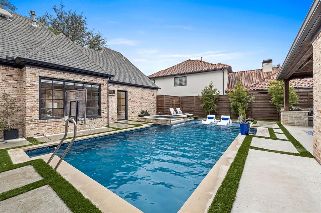 Pebble Brook At Willow Bend - Residential