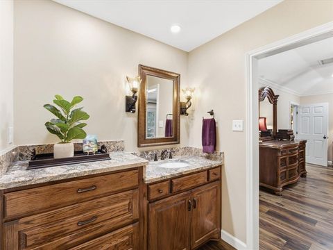 Tiny photo for 5008 Kemble Street, Fort Worth, TX 76103 (MLS # 21326904)