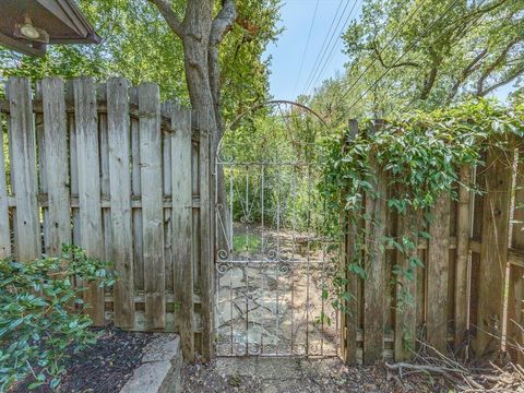 Tiny photo for 5008 Kemble Street, Fort Worth, TX 76103 (MLS # 21326904)