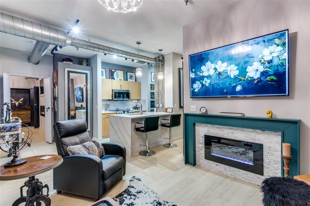 Texas & Pacific Lofts Condo - Residential