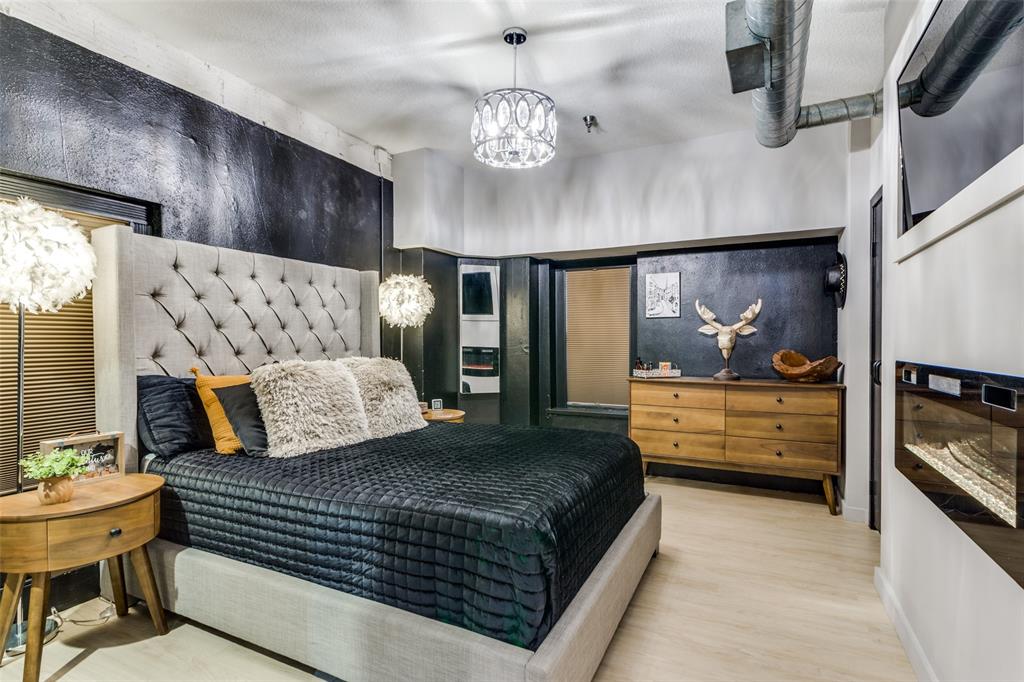 Texas & Pacific Lofts Condo - Residential