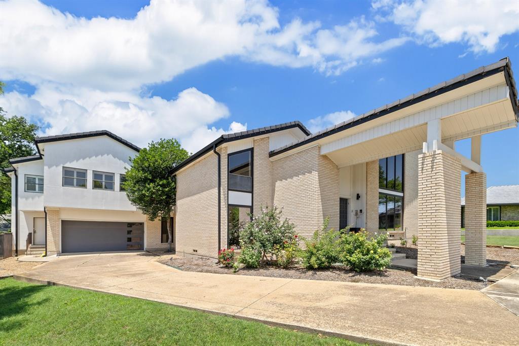 10811 Royal Park Drive