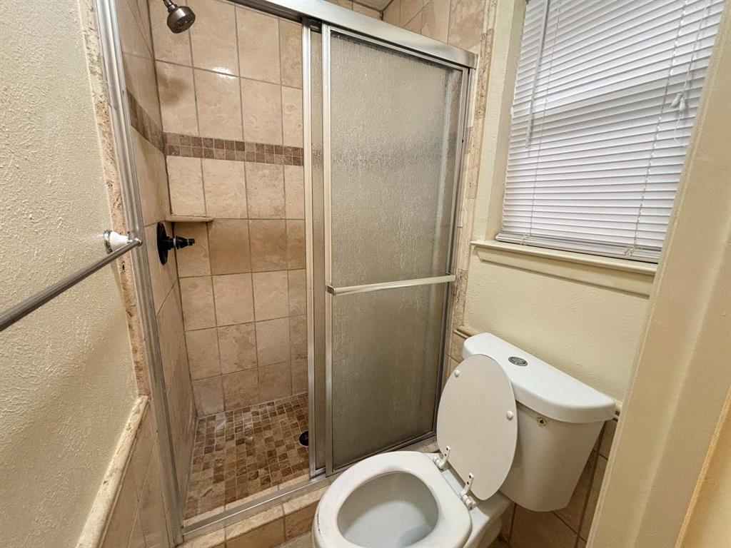 Meadow Park Estates Add - Residential Lease