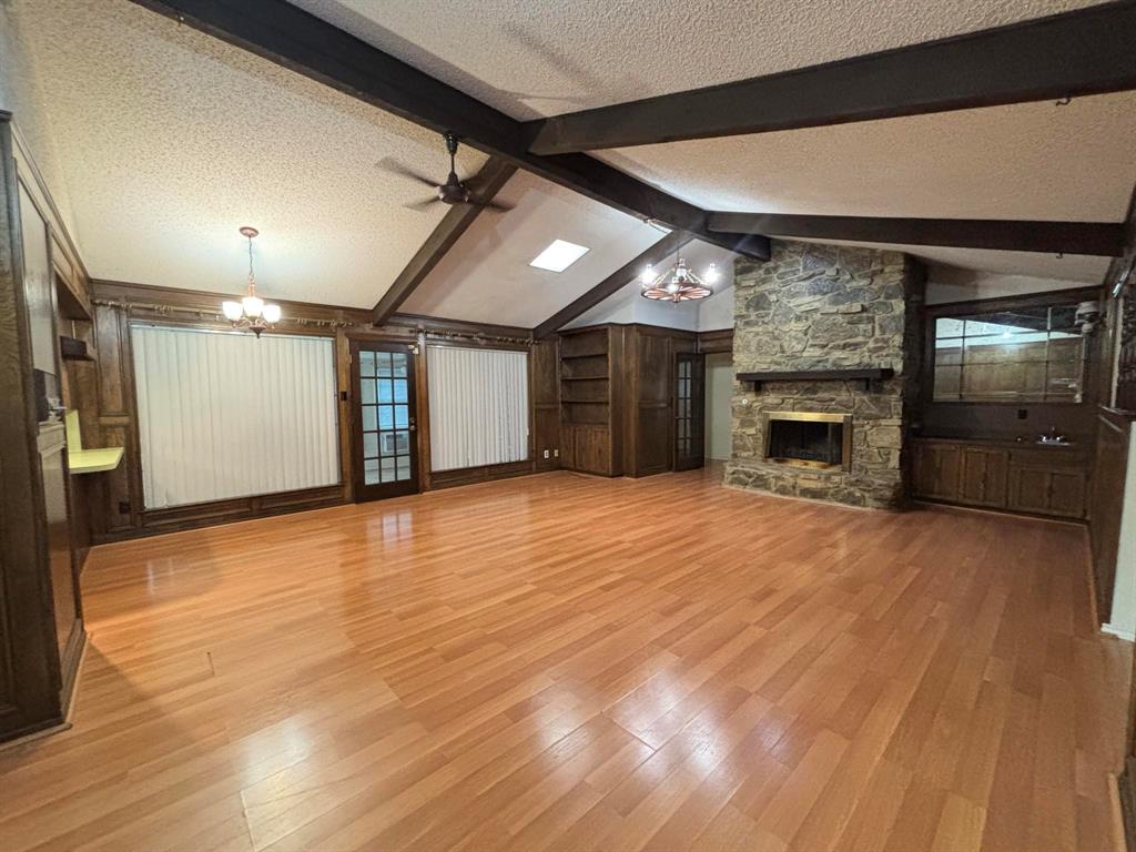 Meadow Park Estates Add - Residential Lease