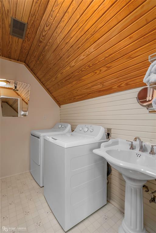 Shreveport, Louisiana 71105, United States, 4 Bedrooms Bedrooms, ,3 BathroomsBathrooms,Residential,Contingent,118223