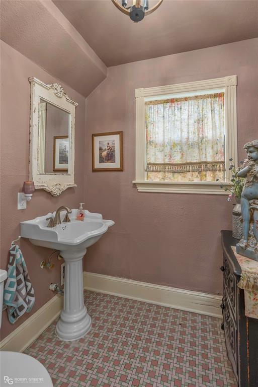 Shreveport, Louisiana 71105, United States, 4 Bedrooms Bedrooms, ,3 BathroomsBathrooms,Residential,Contingent,118223