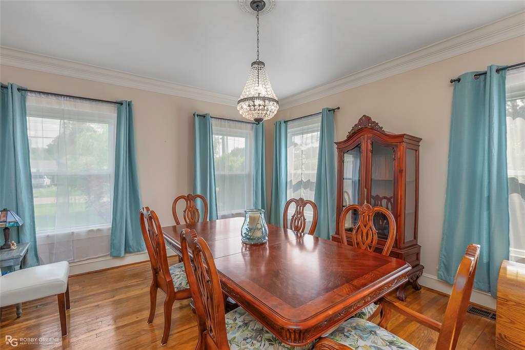 Shreveport, Louisiana 71105, United States, 4 Bedrooms Bedrooms, ,3 BathroomsBathrooms,Residential,Contingent,118223