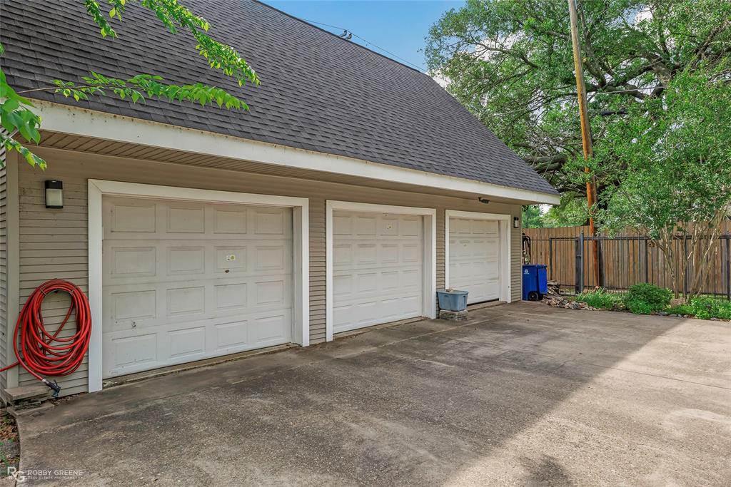 Shreveport, Louisiana 71105, United States, 4 Bedrooms Bedrooms, ,3 BathroomsBathrooms,Residential,Contingent,118223