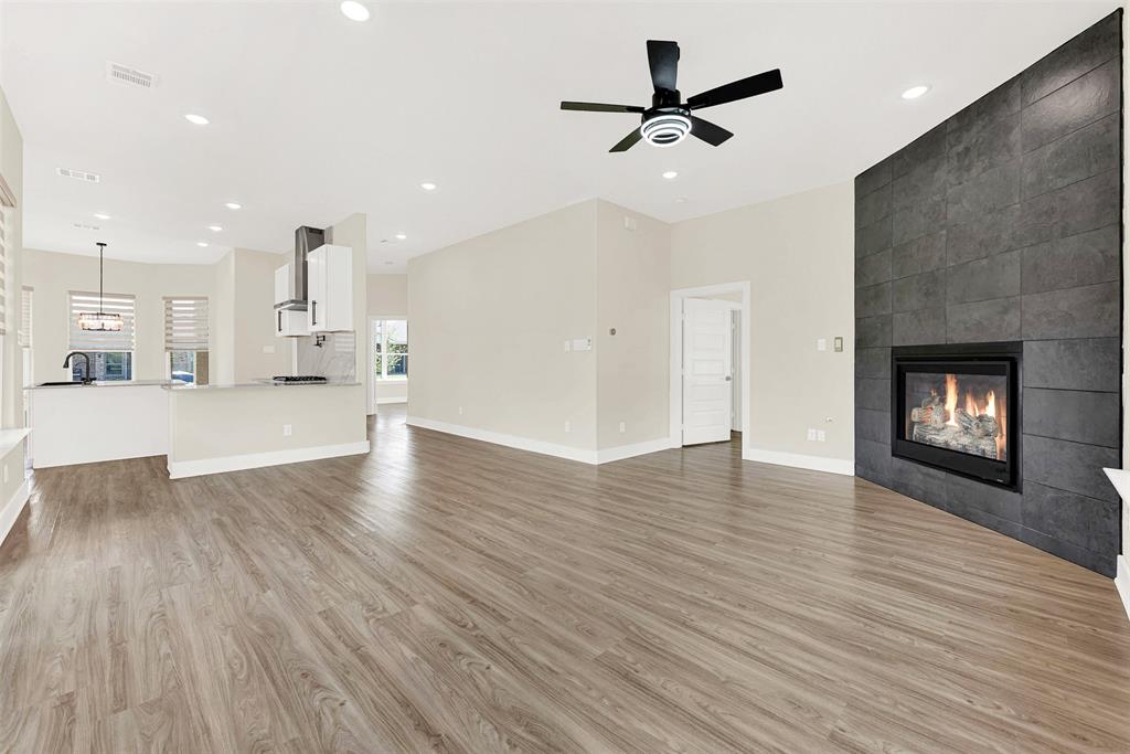3700 Creek View Drive