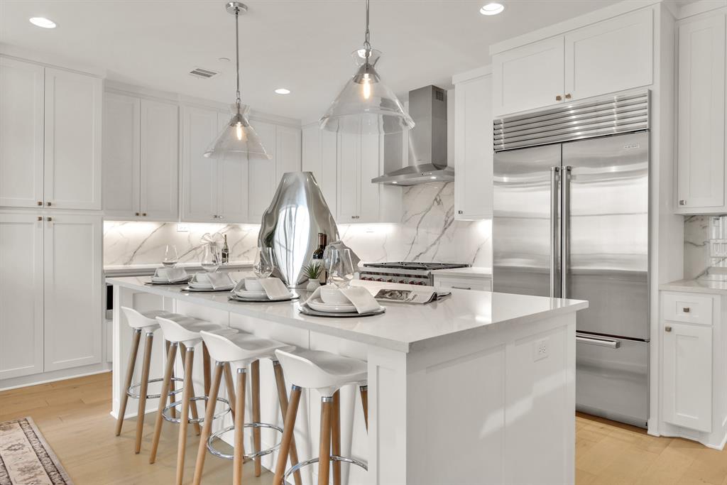 4116 University Boulevard C4