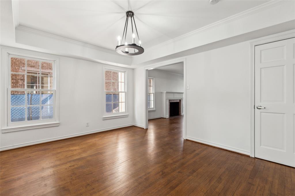 3111 Mockingbird Lane