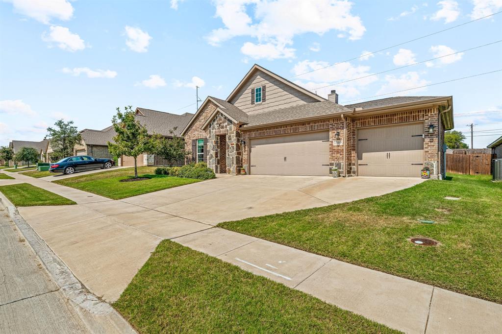 1569 Stanchion Way