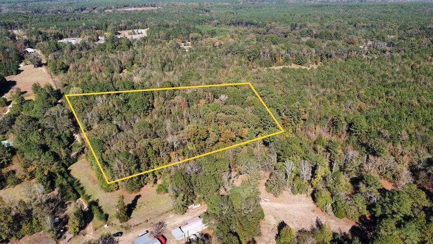 Just over 6 acres available in Rhodessa, Louisiana—right off LA-1 and minutes from the Texas state line.
This property offers plenty of usable acreage suitable for a homesite, pasture, or anyone wanting their own land for personal or recreational use. The layout provides flexibility for building, placing a manufactured home, or using the space for animals or equipment.

You’ll also appreciate the convenient location. The property is close to Black Bayou Lake, and only a short drive to Atlanta, Louisiana, as well as Texarkana, giving you quick access to nearby towns, shopping, and outdoor activities while still enjoying a rural setting.

This is a solid opportunity for anyone looking for land with good access and multiple potential uses.