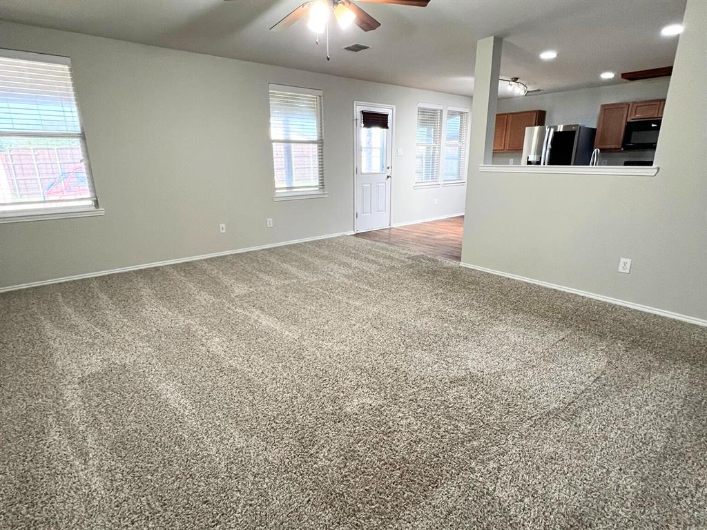 Denton, Texas 76210, United States, 4 Bedrooms Bedrooms, ,3 BathroomsBathrooms,Residential,Active,146538